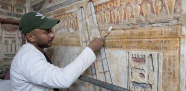 «الآثار» تعلن انتهاء ترميم مقصورة الذهب في معبد هابو بالأقصر