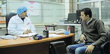 هشام عبدالعظيم مدير عام أحد مصانع الأغذية يتحدث لـ«الوطن»