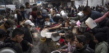 معاناة الفلسطنينيين في غزة من عدم وجود طعام