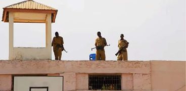 صورة نشرتها وكالة الأنباء الصومالية للسجن الذي تم اقتحامه