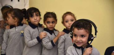 مبادرة المسح السمعي على  900 طفل بحضانات حي الأسمرات