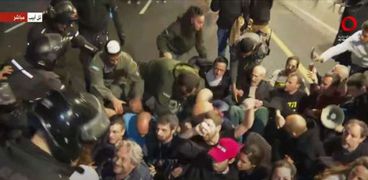 مواجهة في تل أبيب بين الشرطة الإسرائيلية ومحتجين ضد نتنياهو