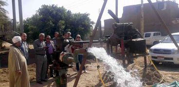 تعاون بين مياه سوهاج ومؤسسة مصر الخير لتنفيذ 6 آبار مياه إرتوازية بمركز البلينا