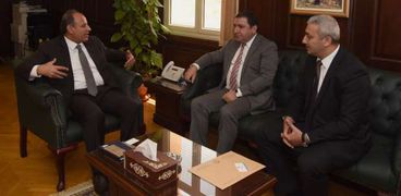 محافظ الإسكندرية يستقبل سفير أذربيجان لتوطيد العلاقات بين الجانبين