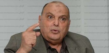 كمال عامر