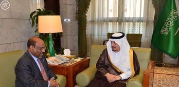 أمير منطقة الرياض يستقبل سفير المالديف