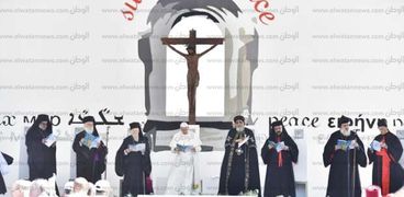 بالصور| بدء صلاة رؤساء الكنائس وبابا الفاتيكان لأجل مسيحيي الشرق الأسط