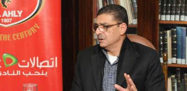 محمود طاهر رئيس مجلس إدارة النادي الأهلي