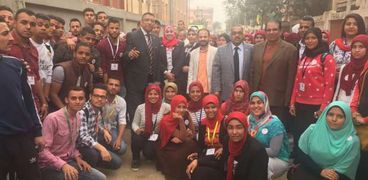 طلاب جامعة المنيا يشاركون في الانتخابات