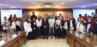 الجيزة تنظم جلسة محاكاة للحكومة المصرية ومجلس النواب لشبابها