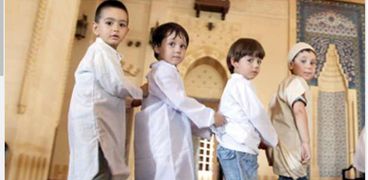 صلاة الأطفال بالمسجد