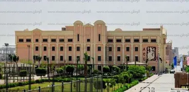 جامعة الأهرام  الكندية