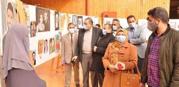 رئيس جامعة كفر الشيخ يفتتح معرض الفنون التشكيلية استعدادا لـ" ابداع 9" 