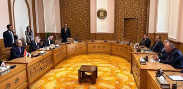 جلسة مباحثات ثنائية بين وزير الخارجية ونظيره السوره