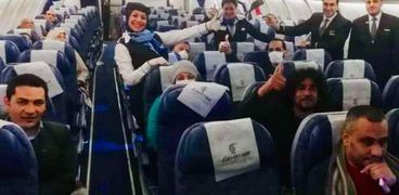 مطار القاهرة يستقبل رحلة استثنائية قادمة من باريس لعالقين مصريين