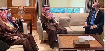 وزير الخارجية الأردني مع نظيره السعودي