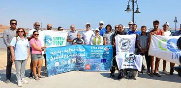 حملة تنظيف بحرية لمدينة شرم الشيخ