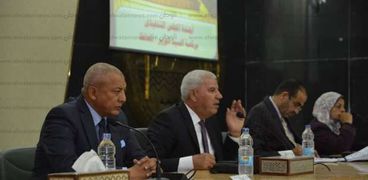 جانب من حضور المجلس التنفيذى لمحافظة مطروح برئاسة المحافظ