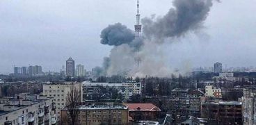 آثار غارة جوية روسية على كييف