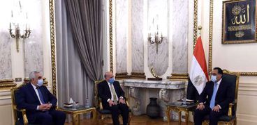 رئيس الوزراء يلتقي وزير خارجية العراق لبحث تعزيز التعاون