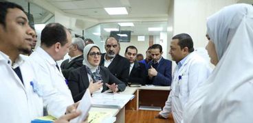 الدكتورة هالة زايد وزيرة الصحة تعلن تسجيل ٦١٠ ألف مواطن أقصري بمنظومة التأمين الصحي الشامل