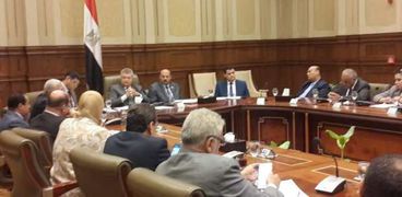اجتماع لجنة السياحة بالبرلمان بحضور رئيس جهاز حماية المستهلك
