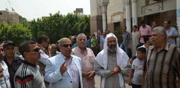 محافظ الإسماعيلية يشهد جنازة اخر فدائيين الإسماعيلية