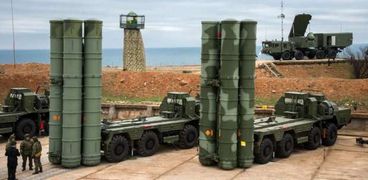 بطاريات نظام الدفاع الجوى الروسى «إس 400»