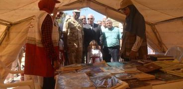 محافظ مطروح وقائد قوات الدفاع الشعبى يتفقدا مخيمات إيواء مناورة زلزال