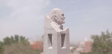 تمثال مجدي يعقوب