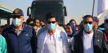الدكتور أشرف صبحى وزير الشباب  يقود مسيرة للمشي بشرم الشيخ