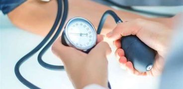 وزارة الصحة توضح أعراض مرض ارتفاع ضغط الدم