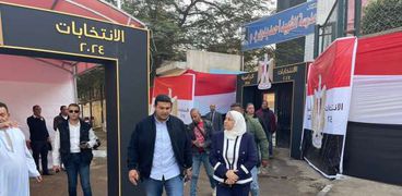 جولة نائب محافظ القاهرة  على مقرات اللجان