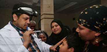 بالصور|تحيا مصر والاورمان يطلقان قوافل موسعة لعلاج أمراض العيون بكفرالشيخ