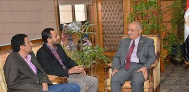 رئيس جامعة أسيوط يستقبل  رئيس لجنة الجرحى بوزارة الدفاع اليمنية