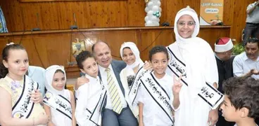 محافظ أسيوط يشهد الحفل السنوي لتكريم أوائل مدرسة القرآن الكريم 
