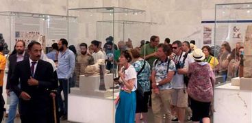 زوار متحف الحضارة خلال الإحتفال باليوم العالمى للمتاحف