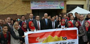 رئيس جامعة الإسكندرية يفتتح معرض منتجات الطلاب بتربية نوعية
