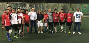 فريق كرة القدم مع طارق علام