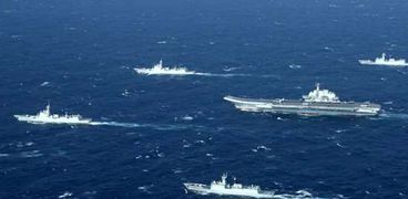الصين توجه قواتها نحو سفينة أمريكية- رويترز