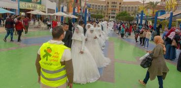 حفل زفاف جماعي لفتيات يتيمات