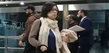 عزل 12 راكبا بالمطار بسبب شهادات الحمى الصفراء