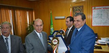 مهاب مميش مع وزير القوى العاملة