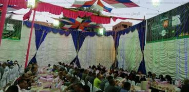 بالصور| "مصر الخير" تنظم إفطار لـ350 صائما في نجع حمادي بقنا