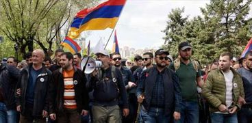 بالصور| مظاهرات حاشدة ضد انتخاب رئيس أرمينيا السابق رئيسا للوزراء