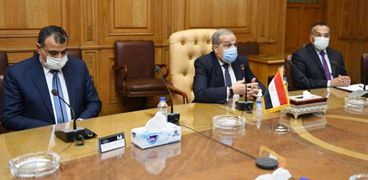 مرسي: مستعدون لإنشاء خطوط إنتاج متكاملة للعراق