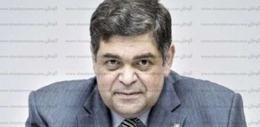 الدكتور أشرف حاتم وزير الصحة الأسبق- صورة أرشيفية