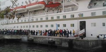 سفينة سياحية بميناء بورسعيد السياحي
