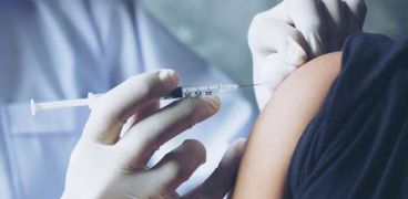 اللقاحات أنقذت حياة عشرات الملايين خلال العقدين الماضيين