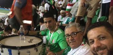 مصور فيديو تنظيف "جماهير الجزائر" للإستاد